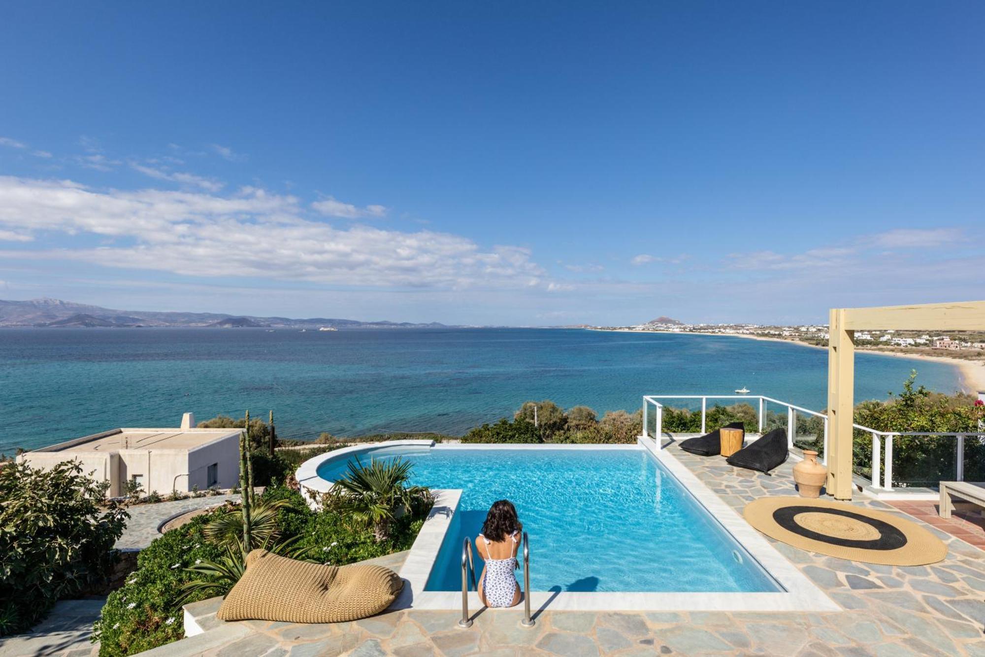Paradise In Naxos 3*