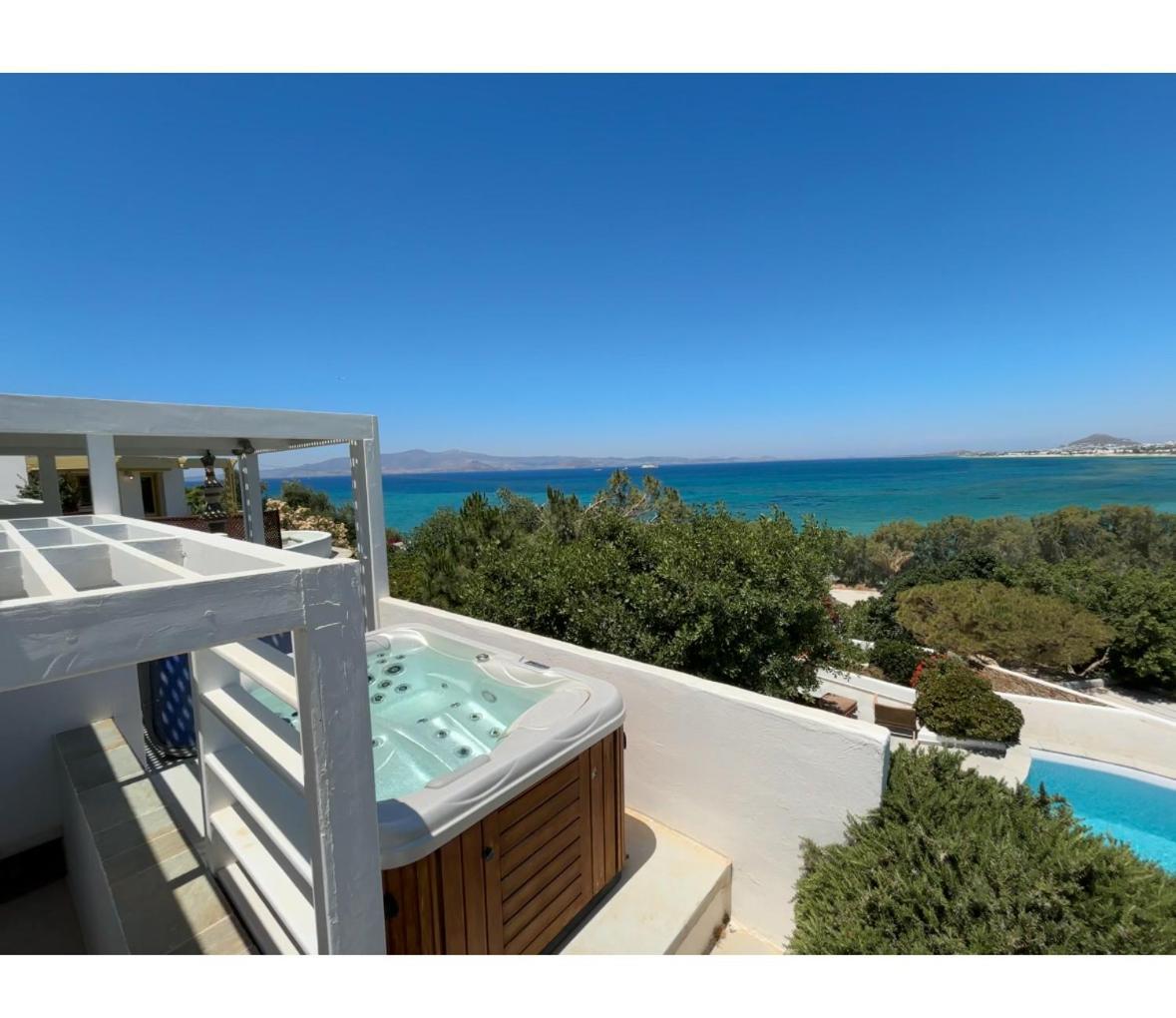 Paradise In Naxos 3*