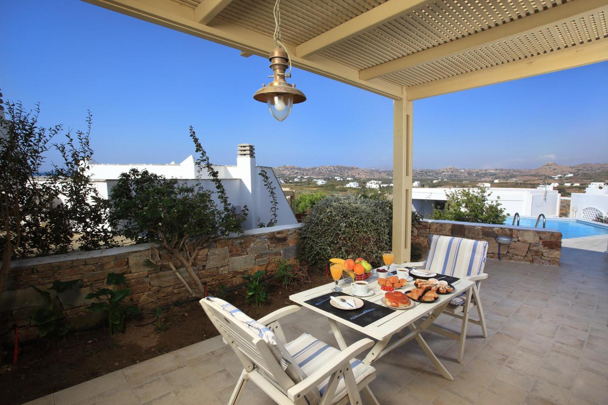 Paradise In Naxos Pláka