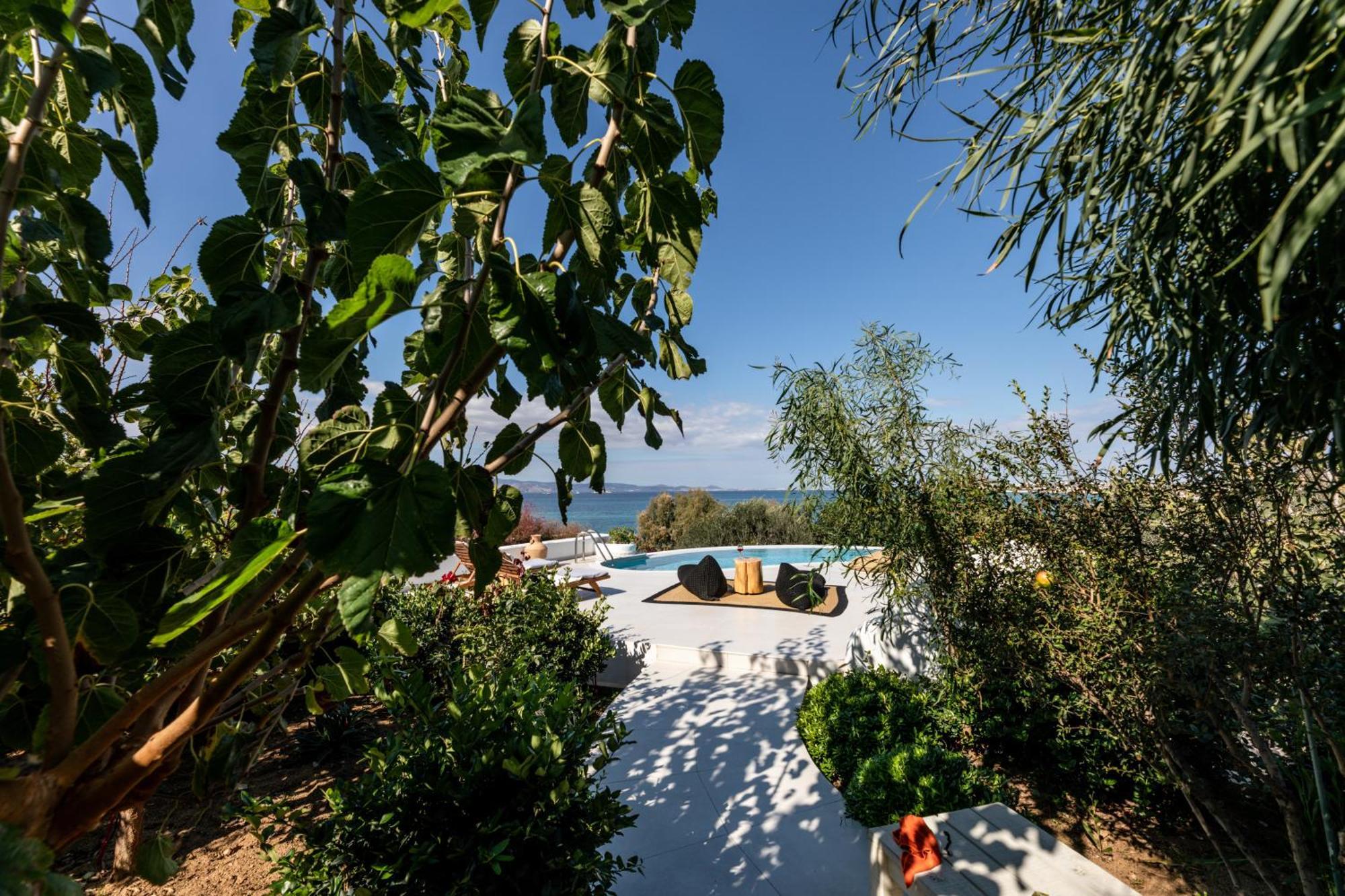 Hotel Paradise In Naxos 3*